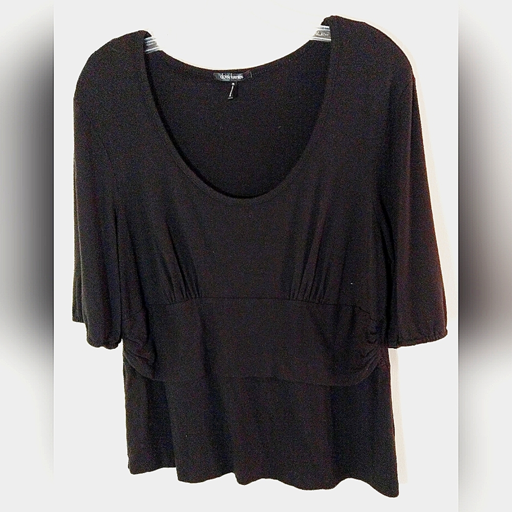 DAISY FUENTES Women's/Misses Size XL Pullover Black Top/Shirt Stretch Short Slvs